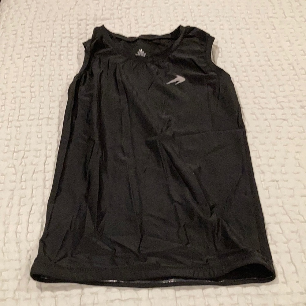 Black workout tank